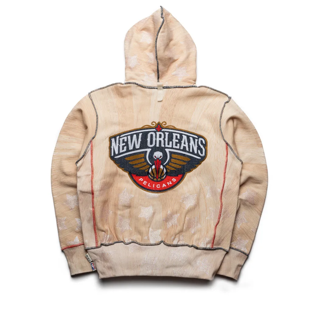 Advisory Board Crystals x NBA New Orleans Pelicans Hoodie - Wood Grain