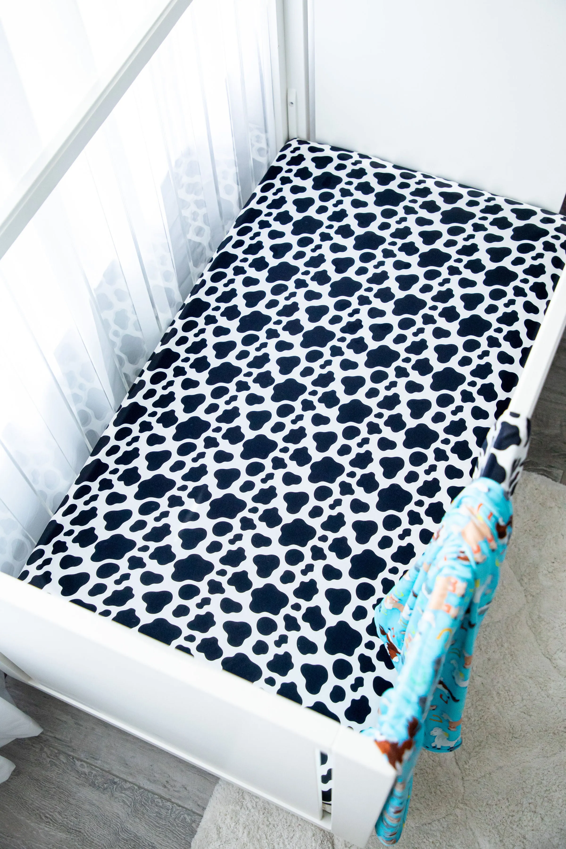 Birdie Bean Crib Sheet - Betsy