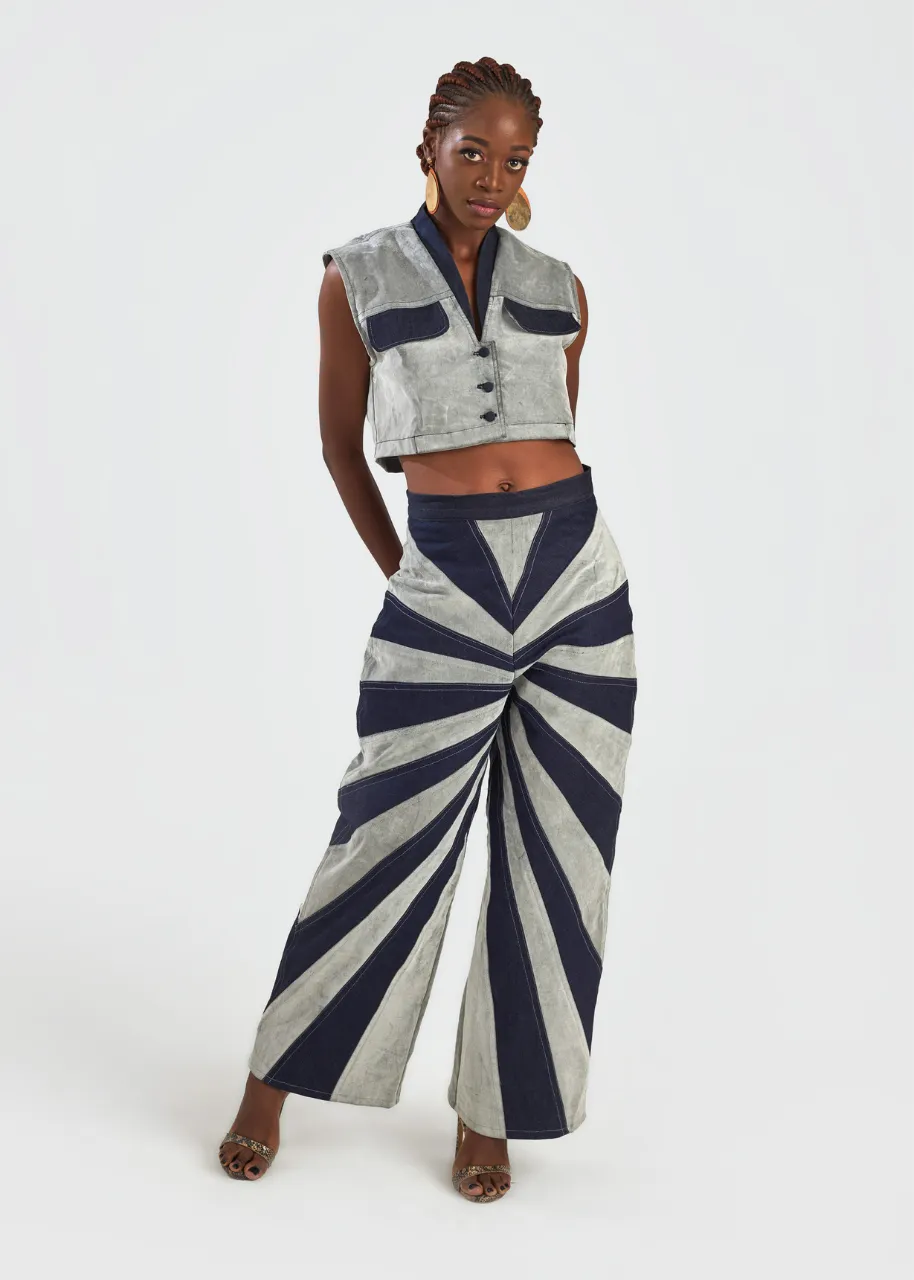 Boyedoe Kuntunkununku sleeveless and collarless Top with front buttons