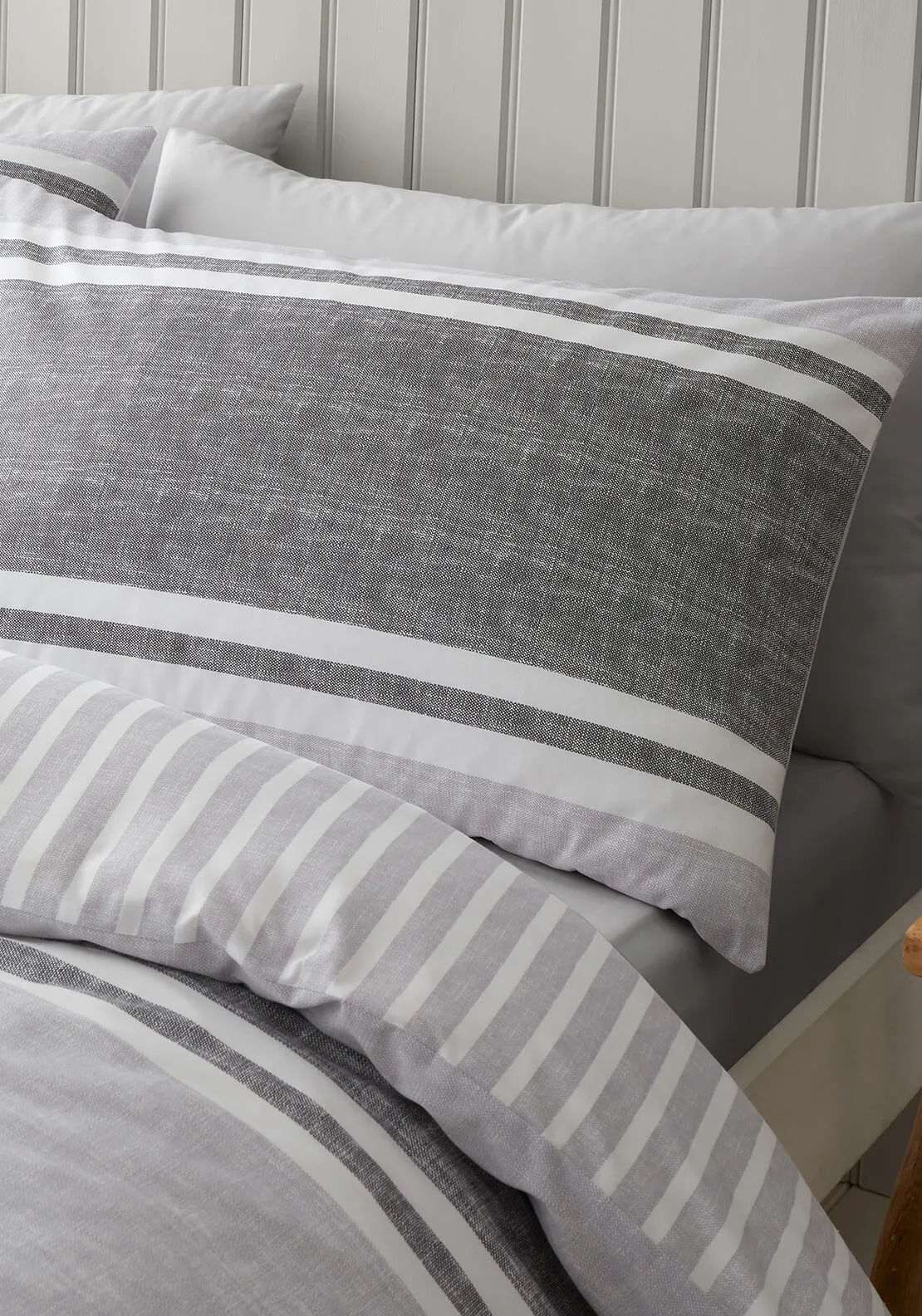 Classic Textured Banded Stripe Reversible Duvet Cover Set - Grey