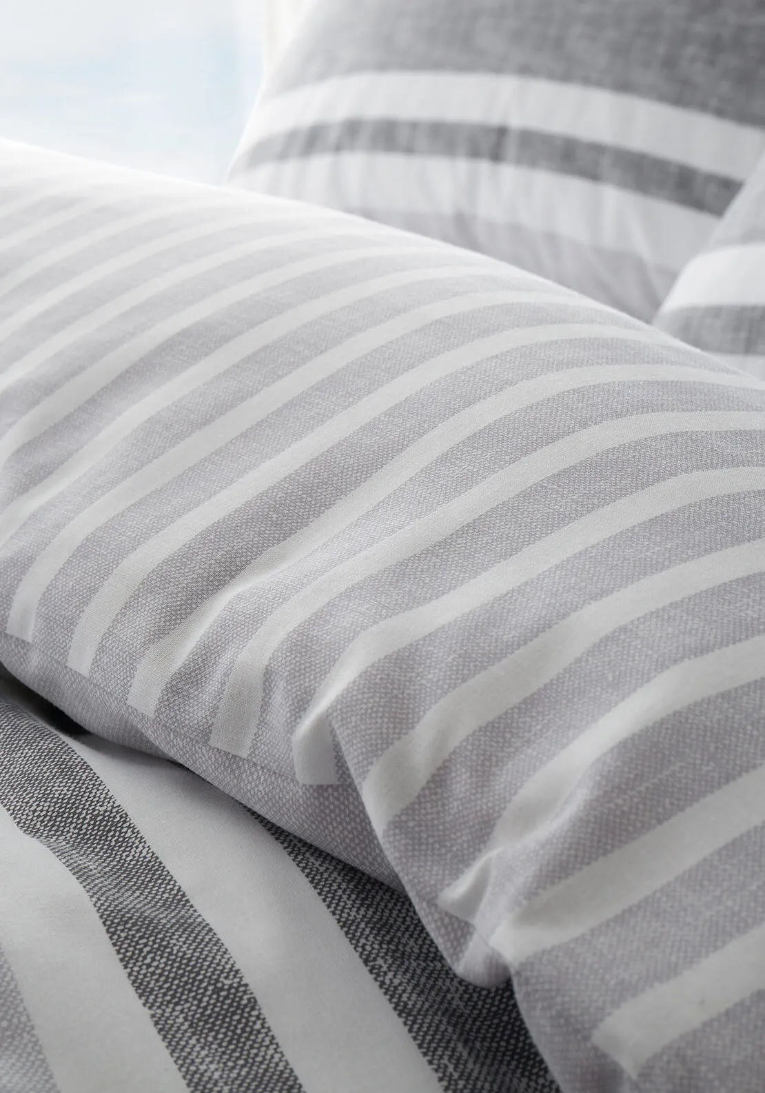 Classic Textured Banded Stripe Reversible Duvet Cover Set - Grey