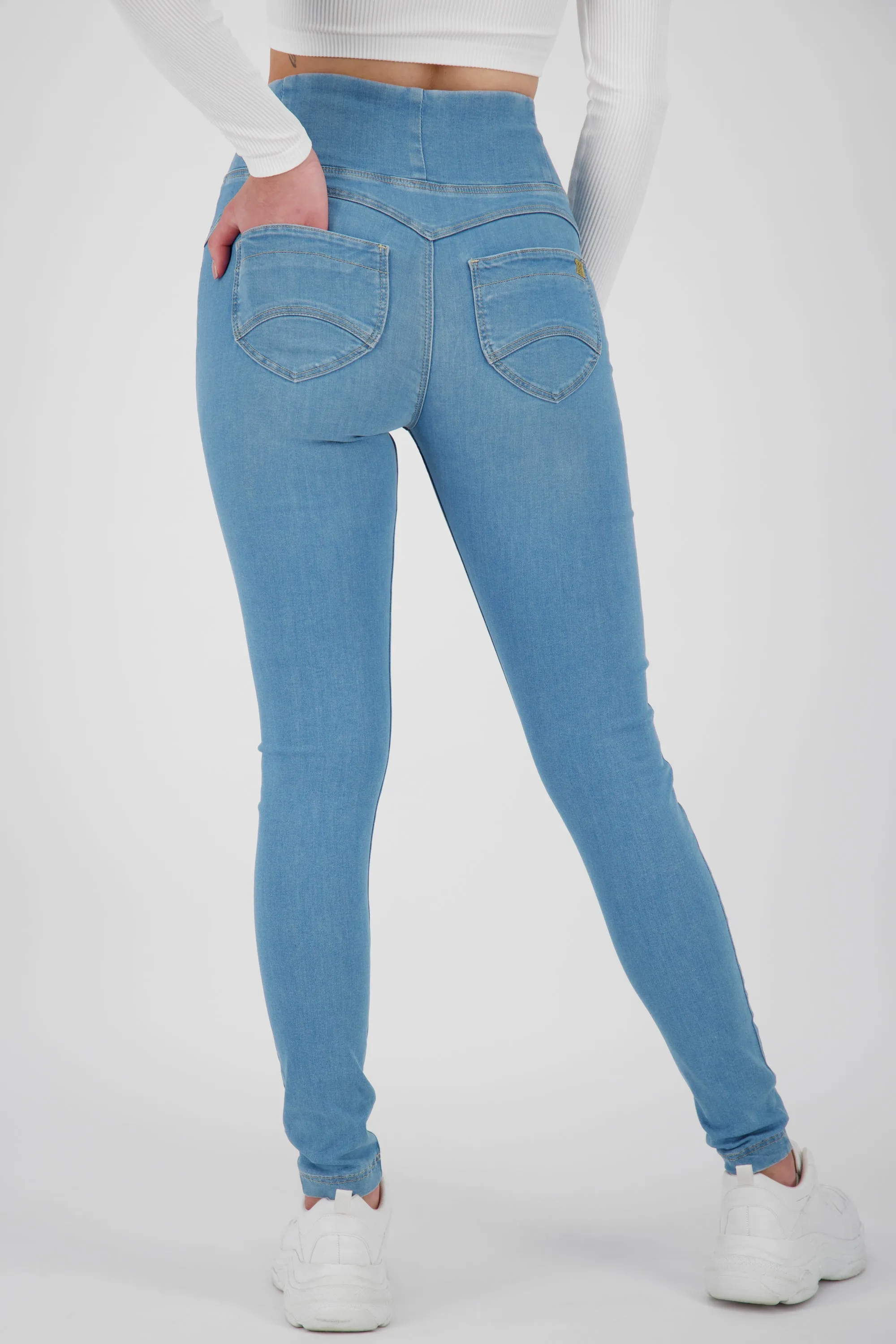 Damen Jeans Alife and Kickin ChiaraAK A - Lange Beine und Apfelpo-Effekt Hellblau