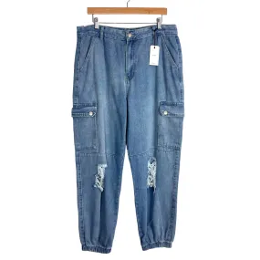 Forever 21 Medium Wash Distressed Cargo Jogger Jeans NWT-Size 33 (Inseam 28.5”, sold out online)