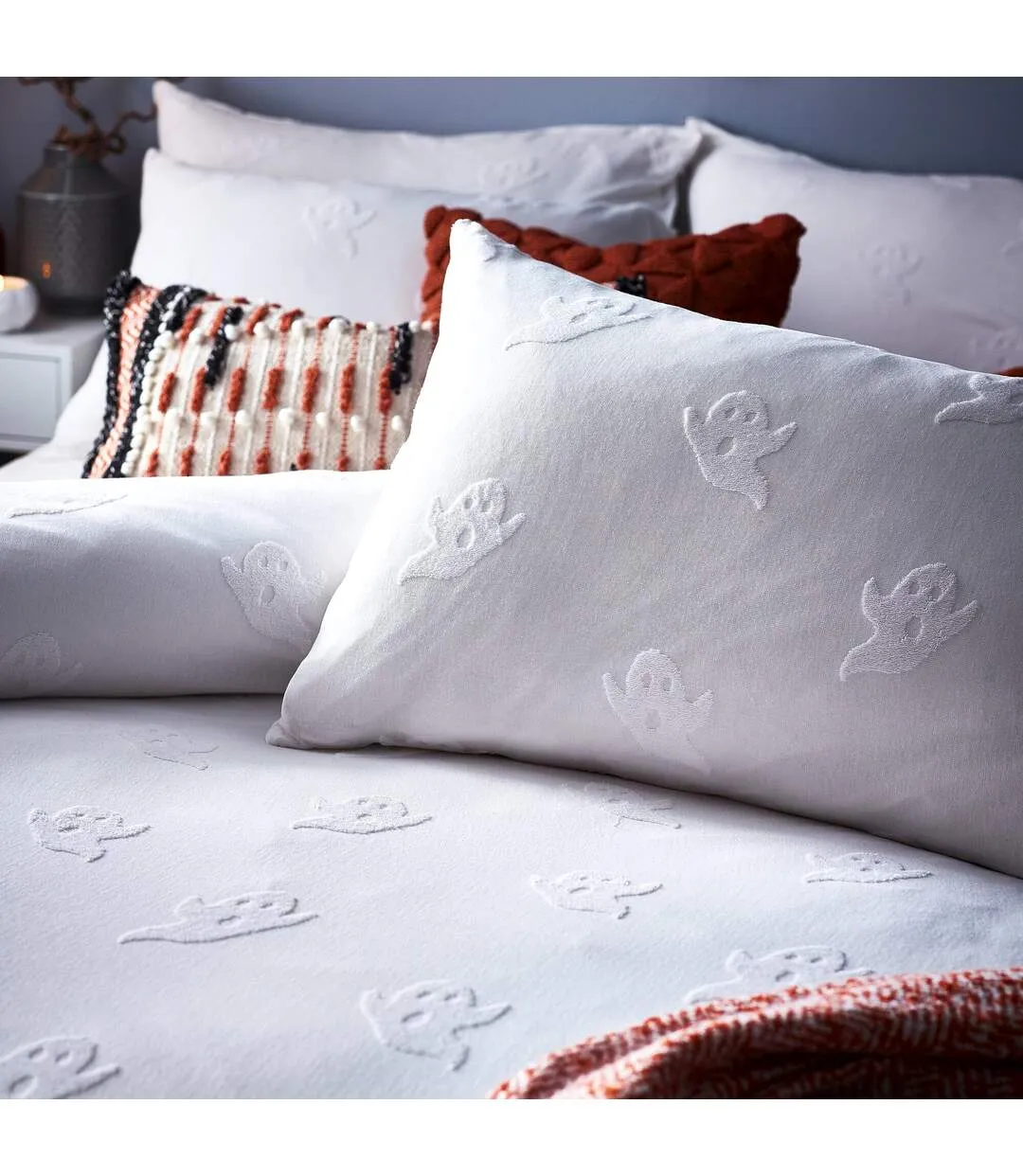 Ghost tufted halloween duvet cover set white The Linen Yard