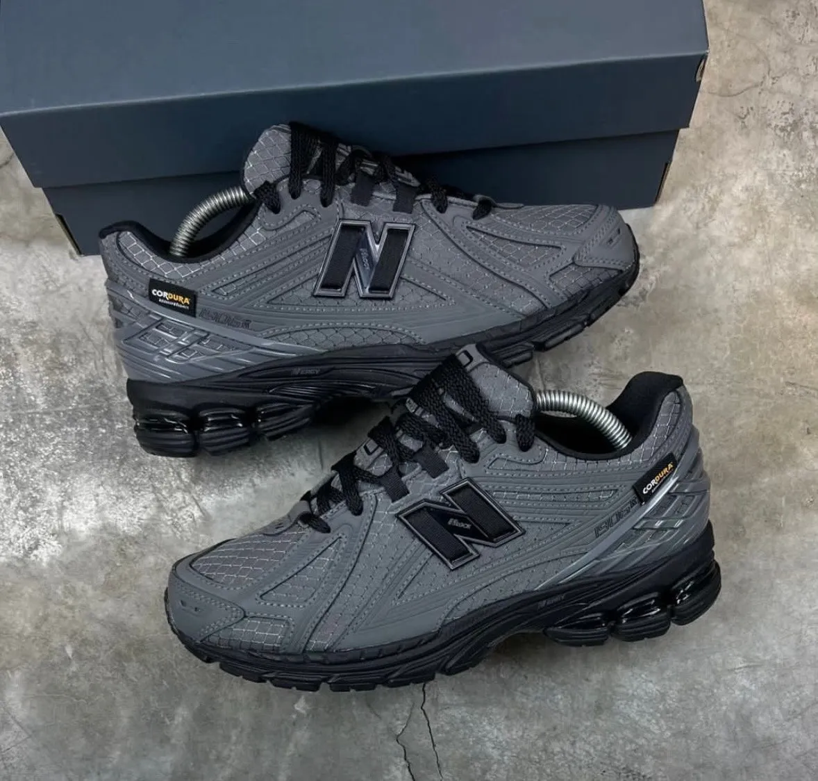 NEW BALANCE X TRAINERS SMOKE GREY BLACK