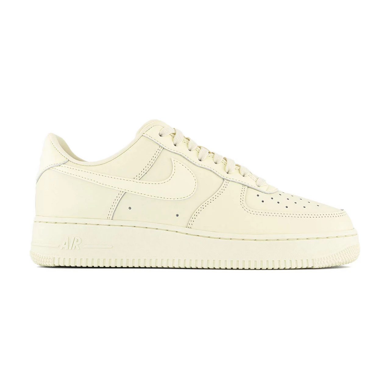 NIKE Air Force 1 07 Trainers - Cream