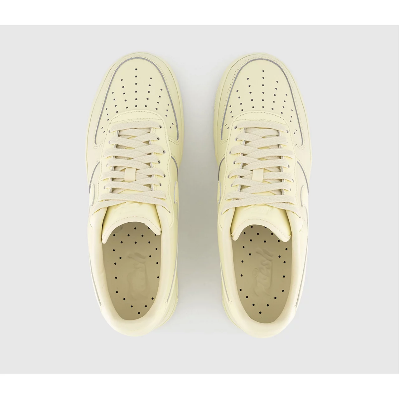 NIKE Air Force 1 07 Trainers - Cream