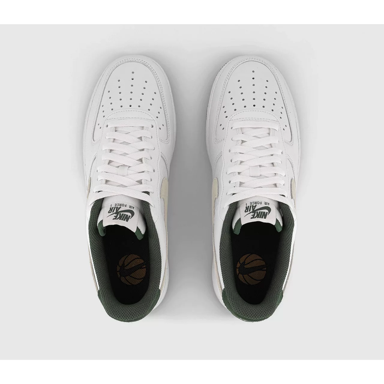 NIKE Air Force 1 07 Trainers - White