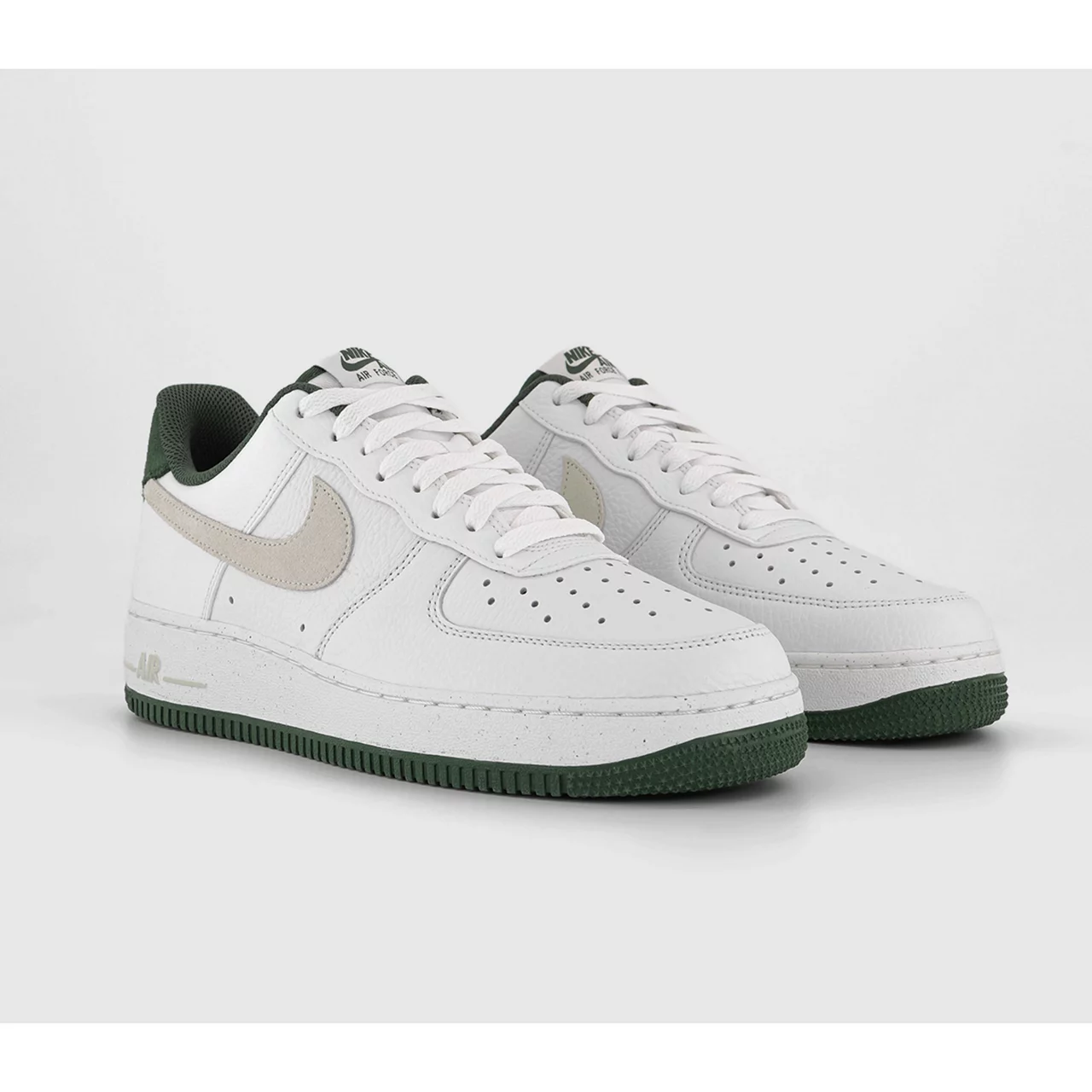 NIKE Air Force 1 07 Trainers - White