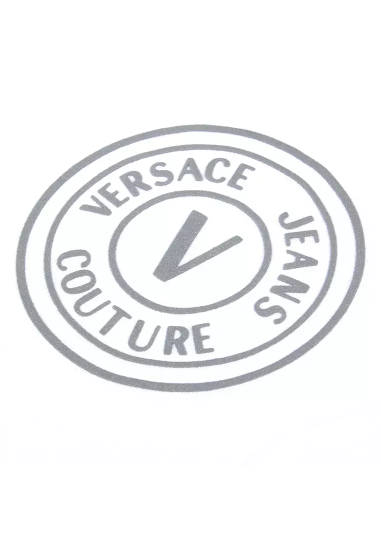 Versace Versace Jeans Couture Fall/Winter 22 V-EMBLEM Series Metallic LOGO Men's Short Sleeve T-shirt 73GAHT27 CJ00T