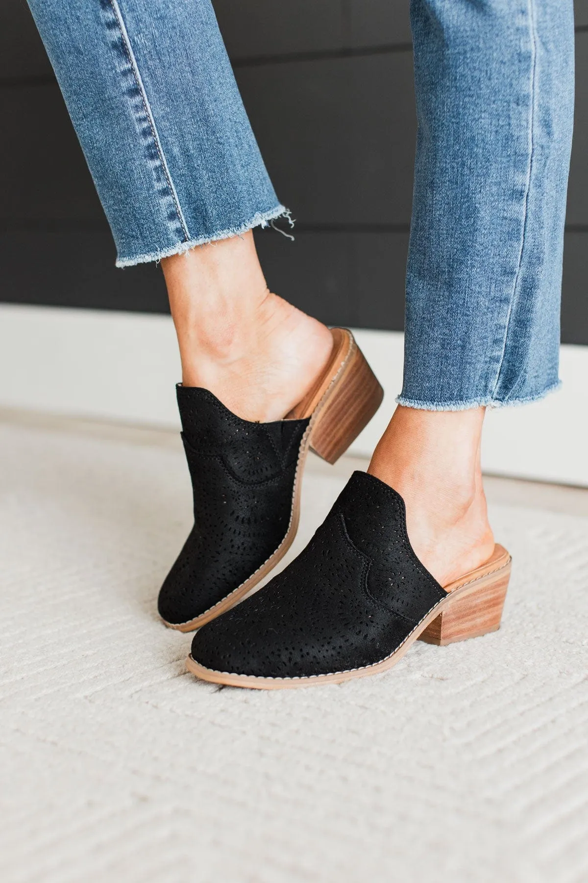 Very G Queen Mules- Black